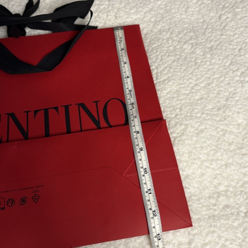 Valentino Red Luxury Shopping Bag - Picture 4 of 7